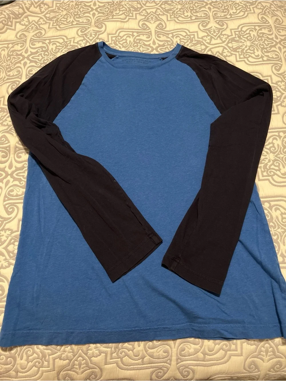 Banana Republic Soft Wash Raglan Long Sleeve Shirt Blue Black Men's Large L